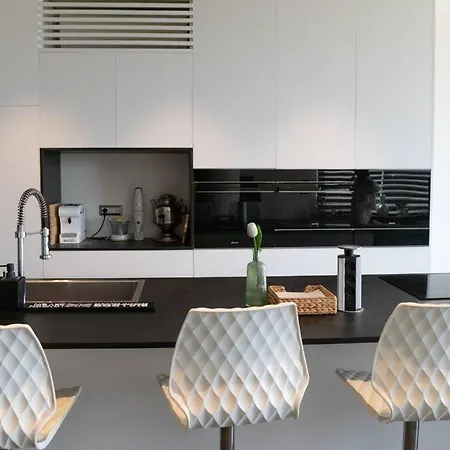 Modern Plemmirio With Private Access Villa